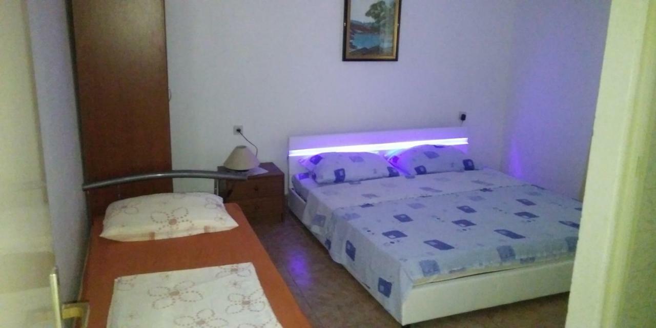 Apartman Pave & Ilija Jr Lopar Exteriör bild